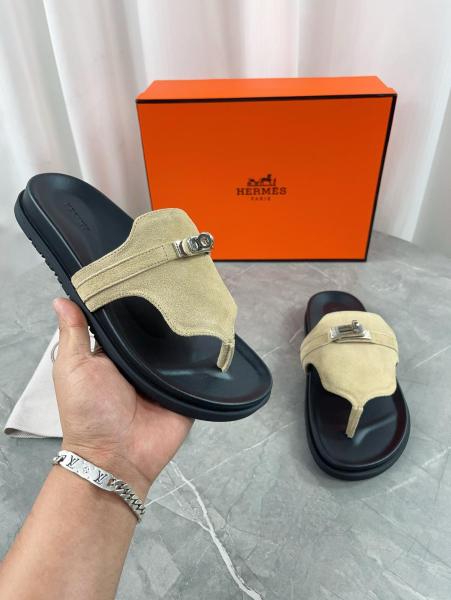 HERMES Empire goatskin round toe flip-flops
