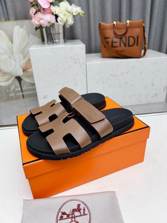HERMES Chypre Slide Slippers Umber