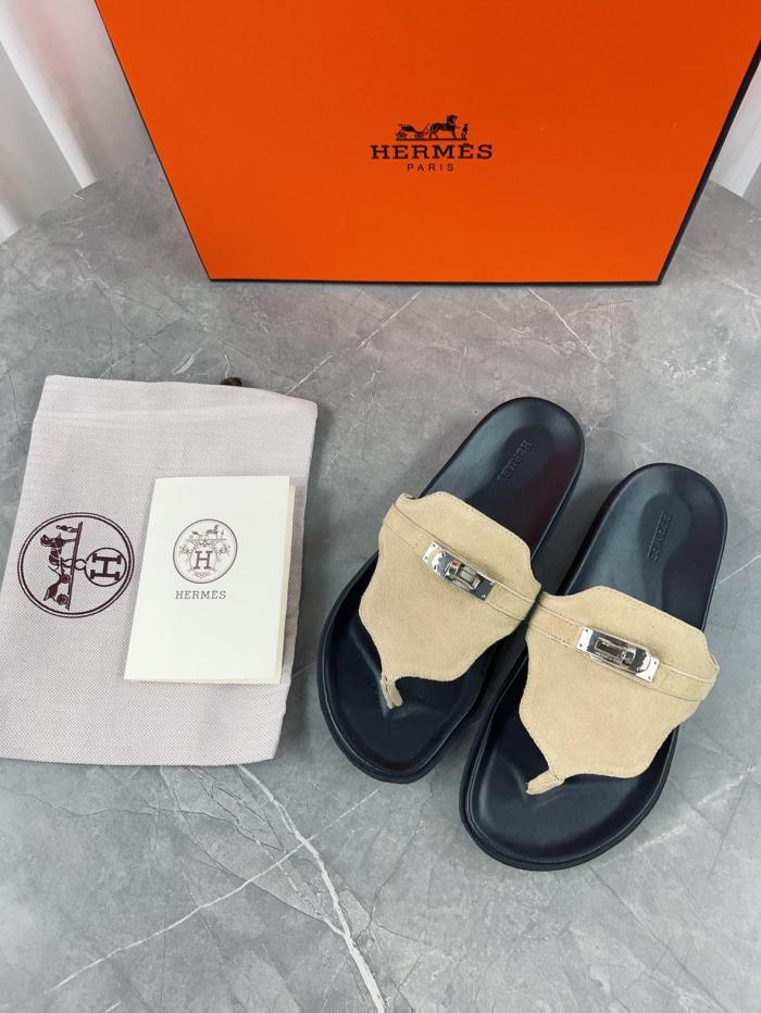 HERMES Empire goatskin round toe flip-flops