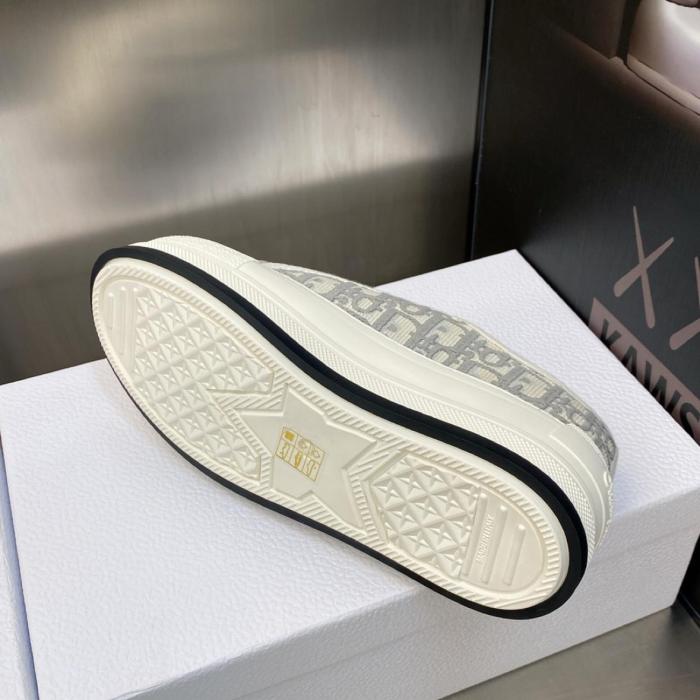 DIOR Walk'n'Dior Platform Shoes Low Top Stylish Skateboarding Shoes Women's Gray