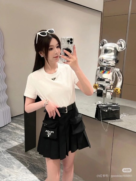 Clothes Prada 20250607-1