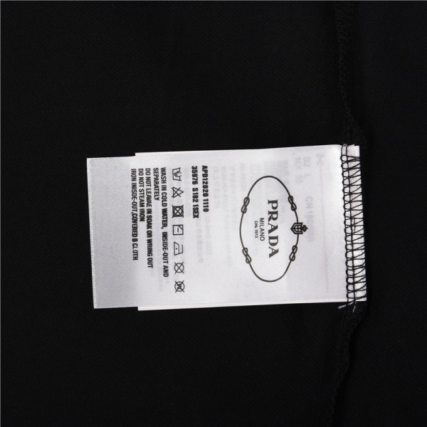  Clothes Prada 20250612-1