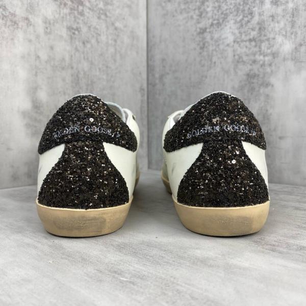 Golden Goose Super-Star Leather Star Low-top Fashion Sneakers White Distressed Version