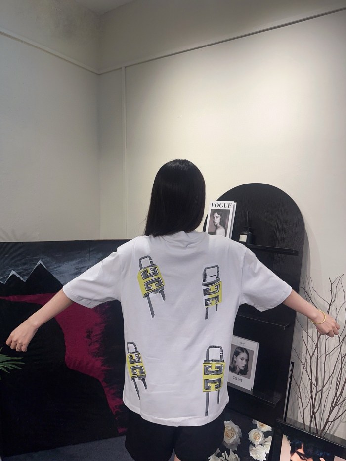  Clothes Givenchy 20250616-2