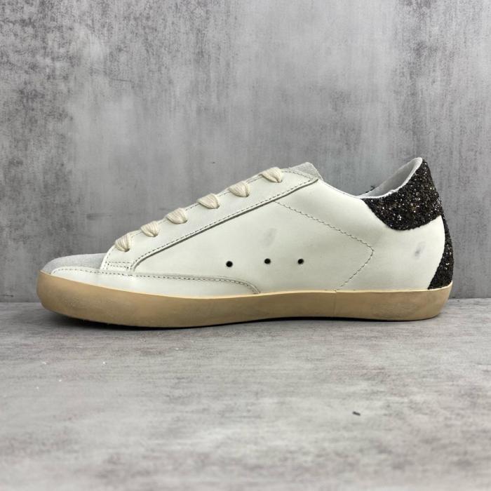 Golden Goose Super-Star Leather Star Low-top Fashion Sneakers White Distressed Version