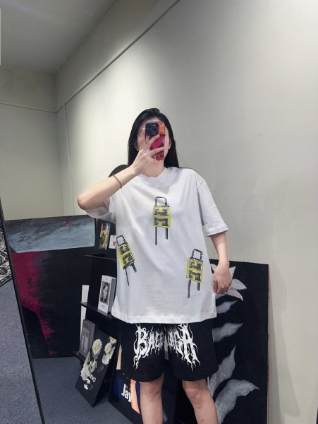  Clothes Givenchy 20250616-2