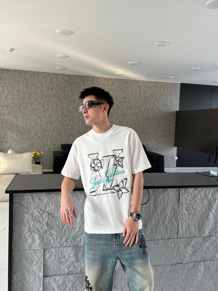 Clothes Louis Vuitton 20250621-24