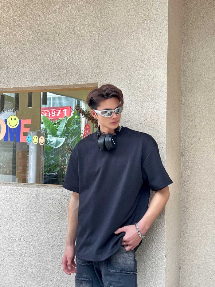  Clothes Louis Vuitton 20250621-19