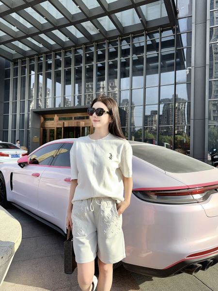 Clothes Louis Vuitton 20250621-17