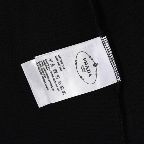  Clothes Prada 20250621-3