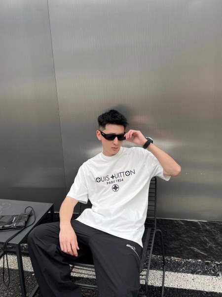  Clothes Louis Vuitton 20250621-16