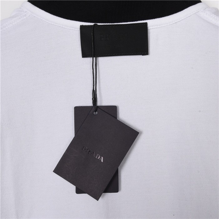  Clothes Prada 20250621-1