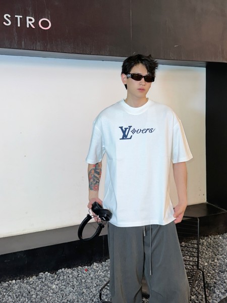 Clothes Louis Vuitton 20250621-4