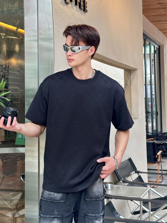  Clothes Louis Vuitton 20250621-19