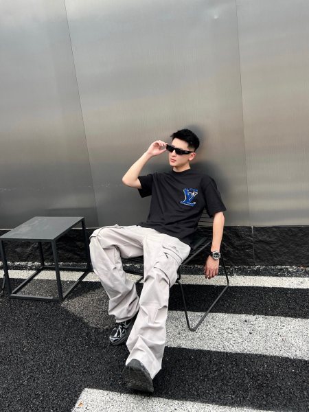 Clothes Louis Vuitton 20250621-21