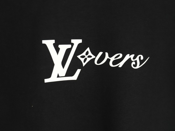 Clothes Louis Vuitton 20250621-3