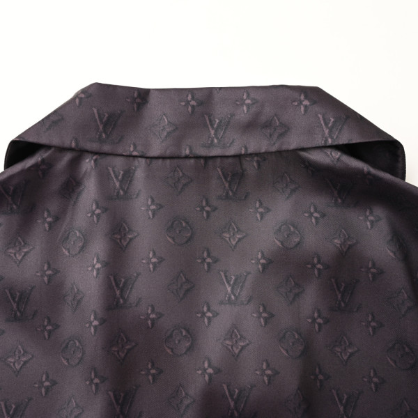 Clothes Louis Vuitton 20250621-11