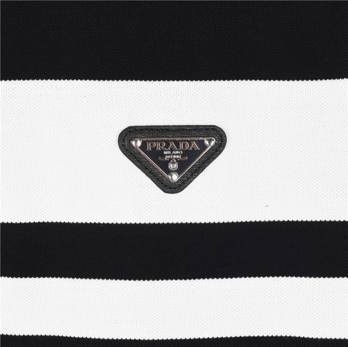  Clothes Prada 20250621-3