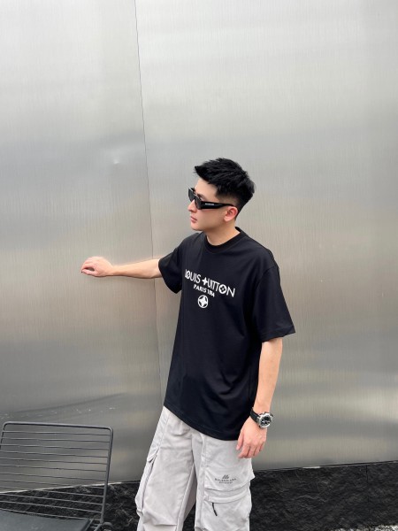  Clothes Louis Vuitton 20250621-15