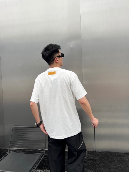  Clothes Louis Vuitton 20250621-16