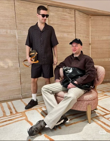 Clothes Louis Vuitton 20250621-11