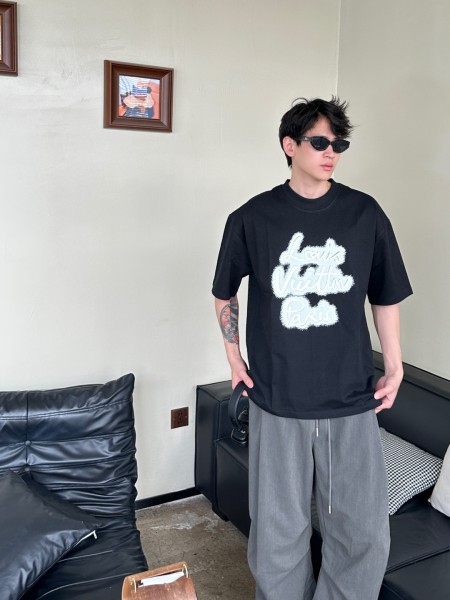 Clothes Louis Vuitton 20250621-9