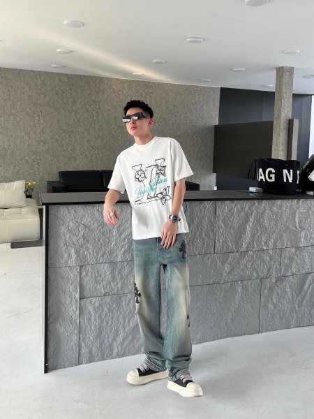 Clothes Louis Vuitton 20250621-24