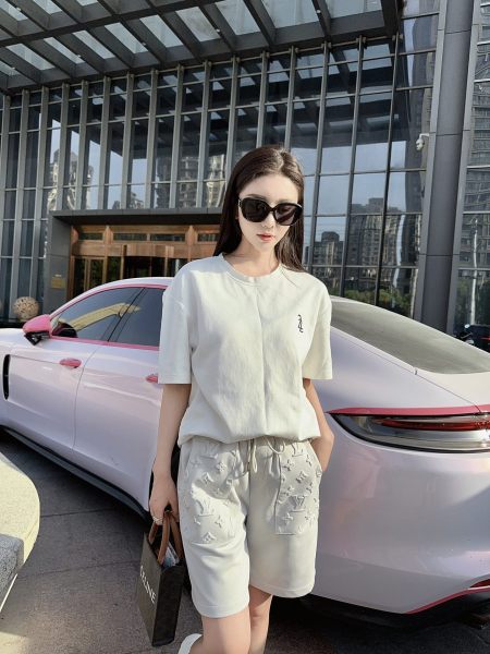 Clothes Louis Vuitton 20250621-17