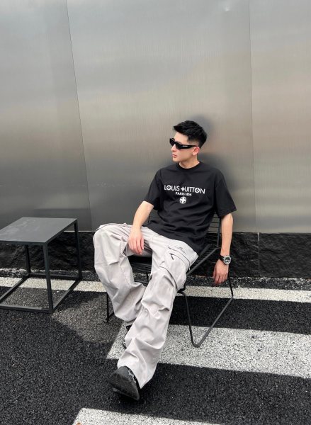  Clothes Louis Vuitton 20250621-15