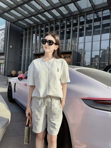 Clothes Louis Vuitton 20250621-17