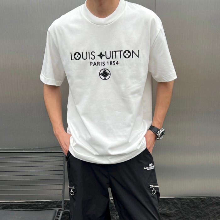  Clothes Louis Vuitton 20250621-16