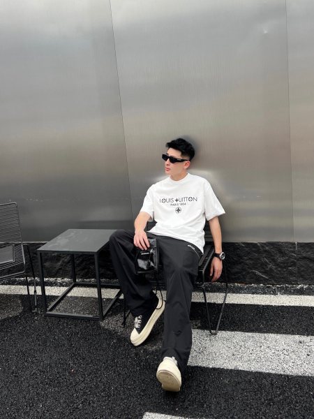  Clothes Louis Vuitton 20250621-16