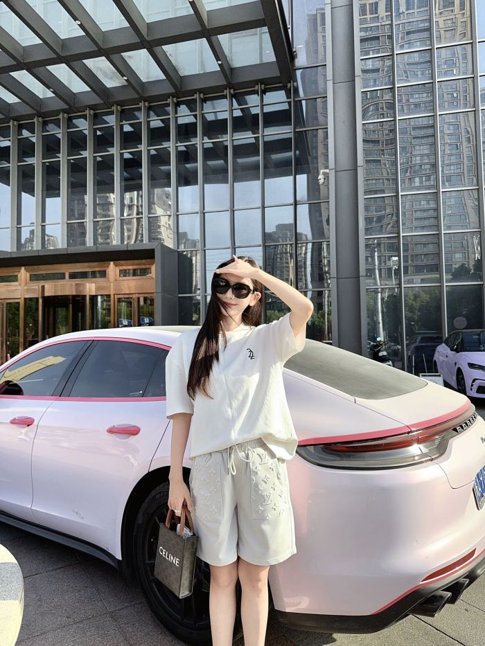 Clothes Louis Vuitton 20250621-17