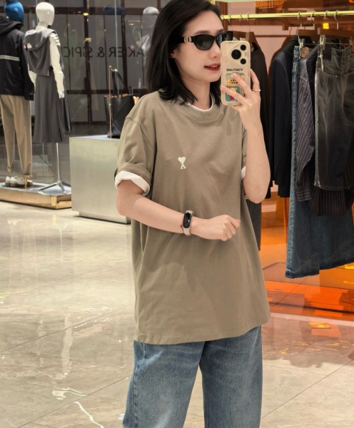 Clothes AMI 20250623-2