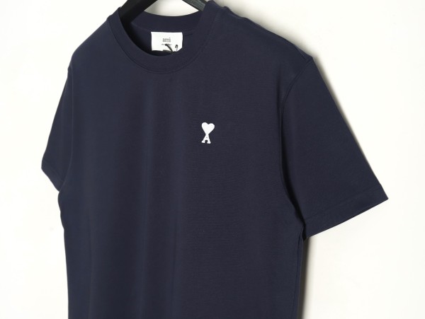 Clothes AMI 20250623-1