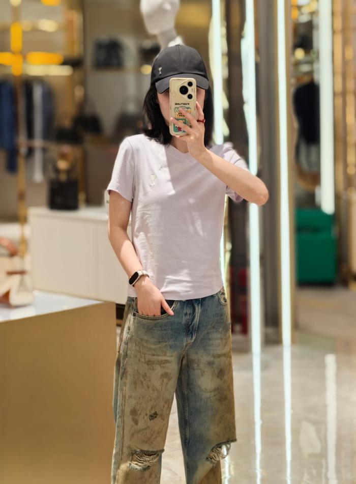 Clothes AMI 20250623-3