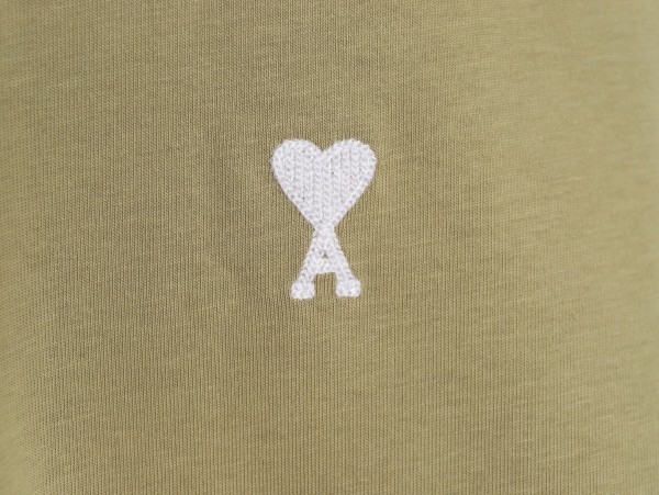 Clothes AMI 20250623-2