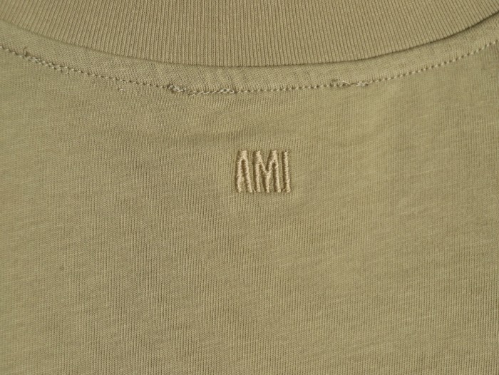 Clothes AMI 20250623-2