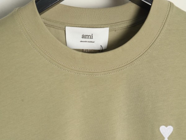 Clothes AMI 20250623-2
