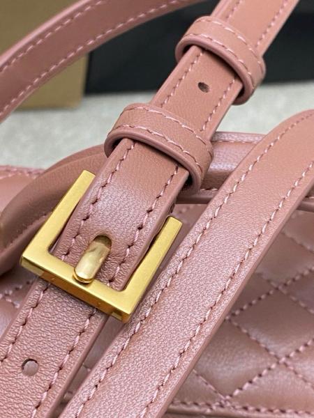 SAINT LAURENT YSL GABY Bronze Hardware Lambskin Cosmetic Bag Shoulder Crossbody Handbag Women's Light Pink 766731-1EL07-5922 size 18*6.5*11cm 