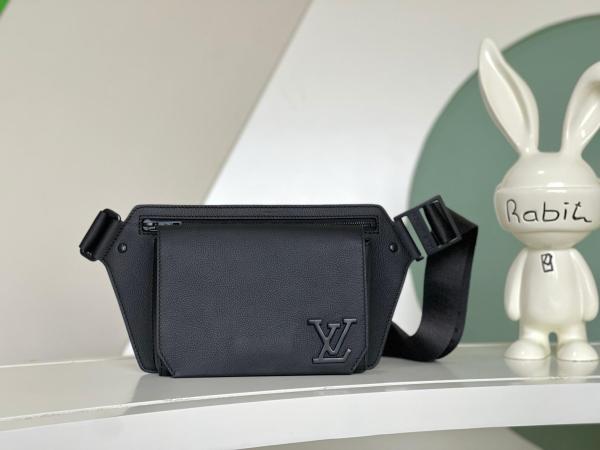 LOUIS VUITTON TAKEOFF metal letter logo grained calfskin waist bag chest bag crossbody bag men's black M57081 size 30*3*16cm