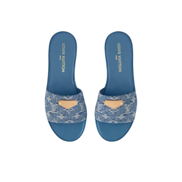 LOUIS VUITTON Lily round toe open toe flip flops for women blue