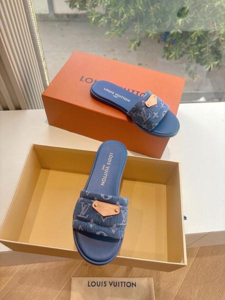 LOUIS VUITTON Lily round toe open toe flip flops for women blue