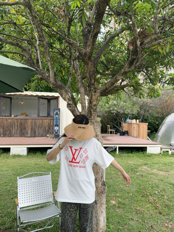  Clothes Louis Vuitton 20250625-3