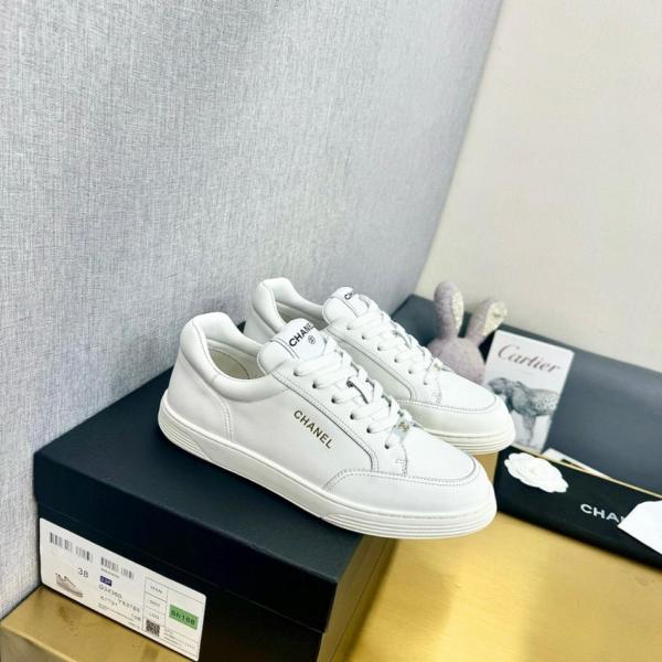 CHANEL Fashion Lace-Up Wear-Resistant Low-Top Sneakers for Women White