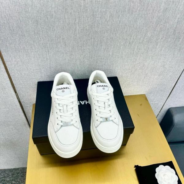 CHANEL Fashion Lace-Up Wear-Resistant Low-Top Sneakers for Women White