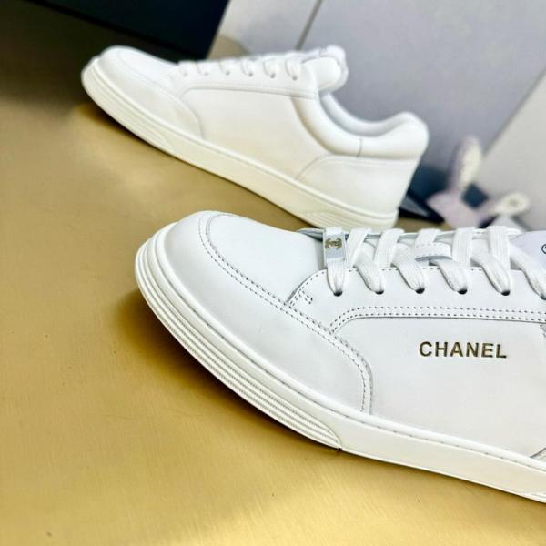 CHANEL Fashion Lace-Up Wear-Resistant Low-Top Sneakers for Women White