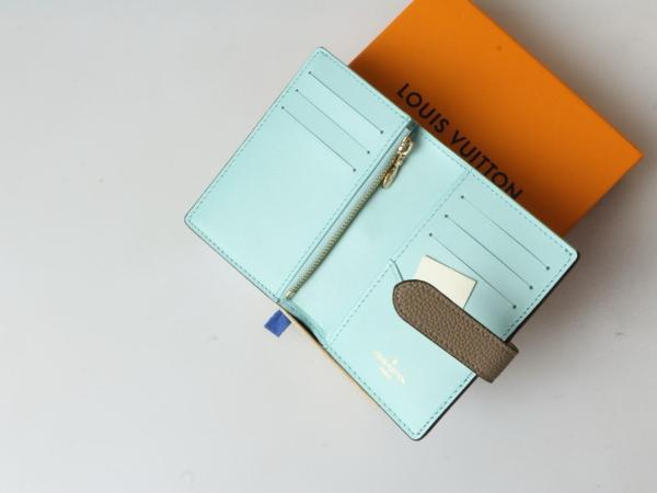 LOUIS VUITTON VERTICAL Logo Snap Closure Taurillon Leather Wallet Womens Grey/Blue M82198 size 9*1*12 cm