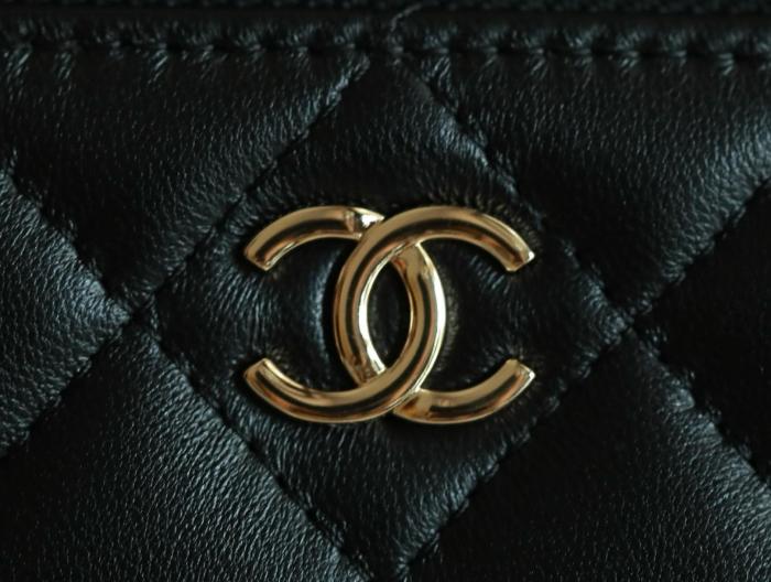 CHANEL Shiny Gold Label Diamond Leather Chain Sheepskin Box Bag Shoulder Bag Crossbody Handbag Regular Women's Black AP2199-B06660-94305 size 17*8*9.5cm