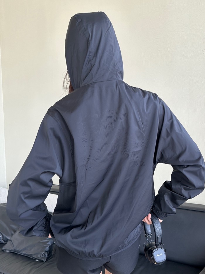 Clothes Burberry 20250701-1